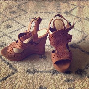 Gianni Bini Wedges | 7.5